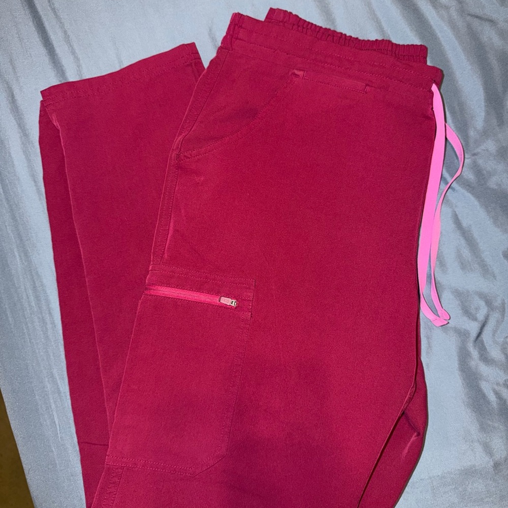 Figs Women's Scrub Pants in Berry Pink